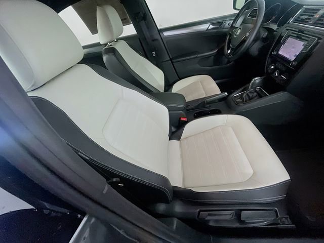 Used 2016 Volkswagen Jetta Sport FWD image 30
