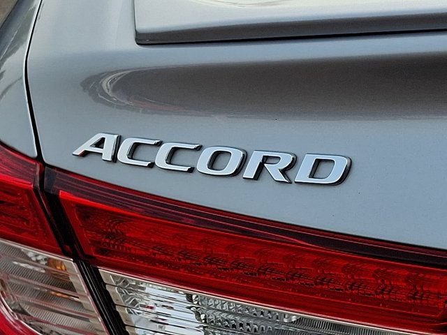 Used 2019 Honda Accord Sport image 33