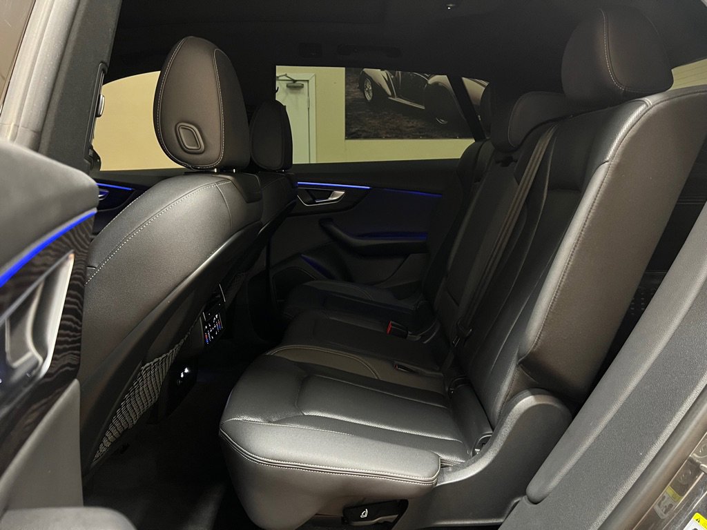 Used 2021 Audi Q8 Premium Plus image 38