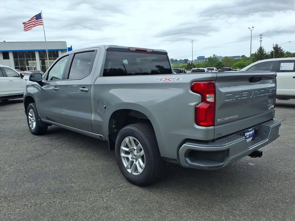 Used 2026 Chevrolet Silverado 1500 RST AWD/4WD image 5
