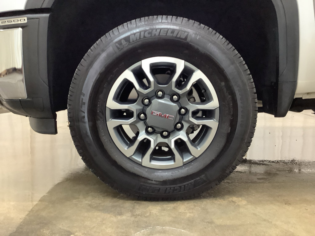 Used 2024 GMC Sierra 2500 SLT RWD image 29
