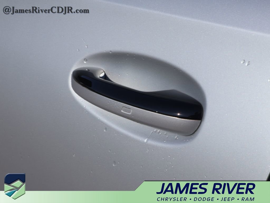 Used 2024 Mercedes-Benz C 300 4MATIC Sedan image 20