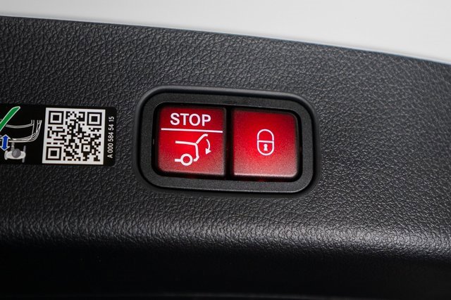 New 2026 Mercedes-Benz GLC 300 4MATIC image 34