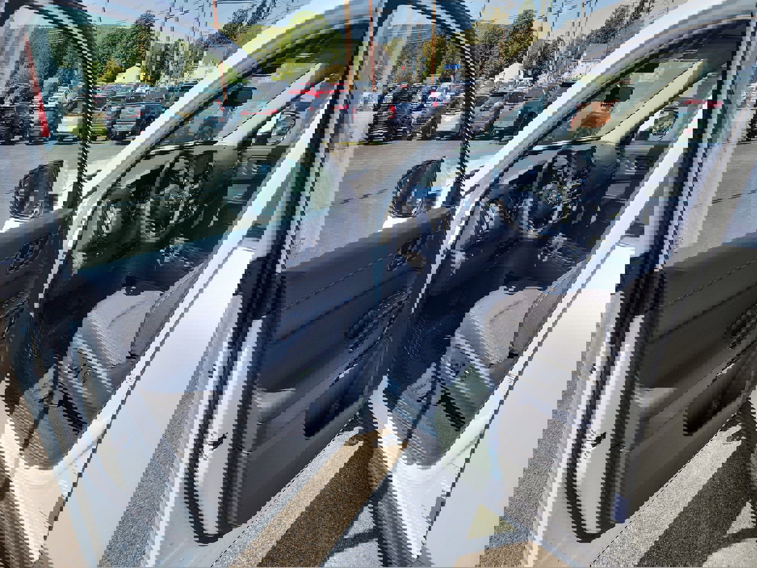 New 2025 Nissan Pathfinder SV w/ Black Appearance Package image 10