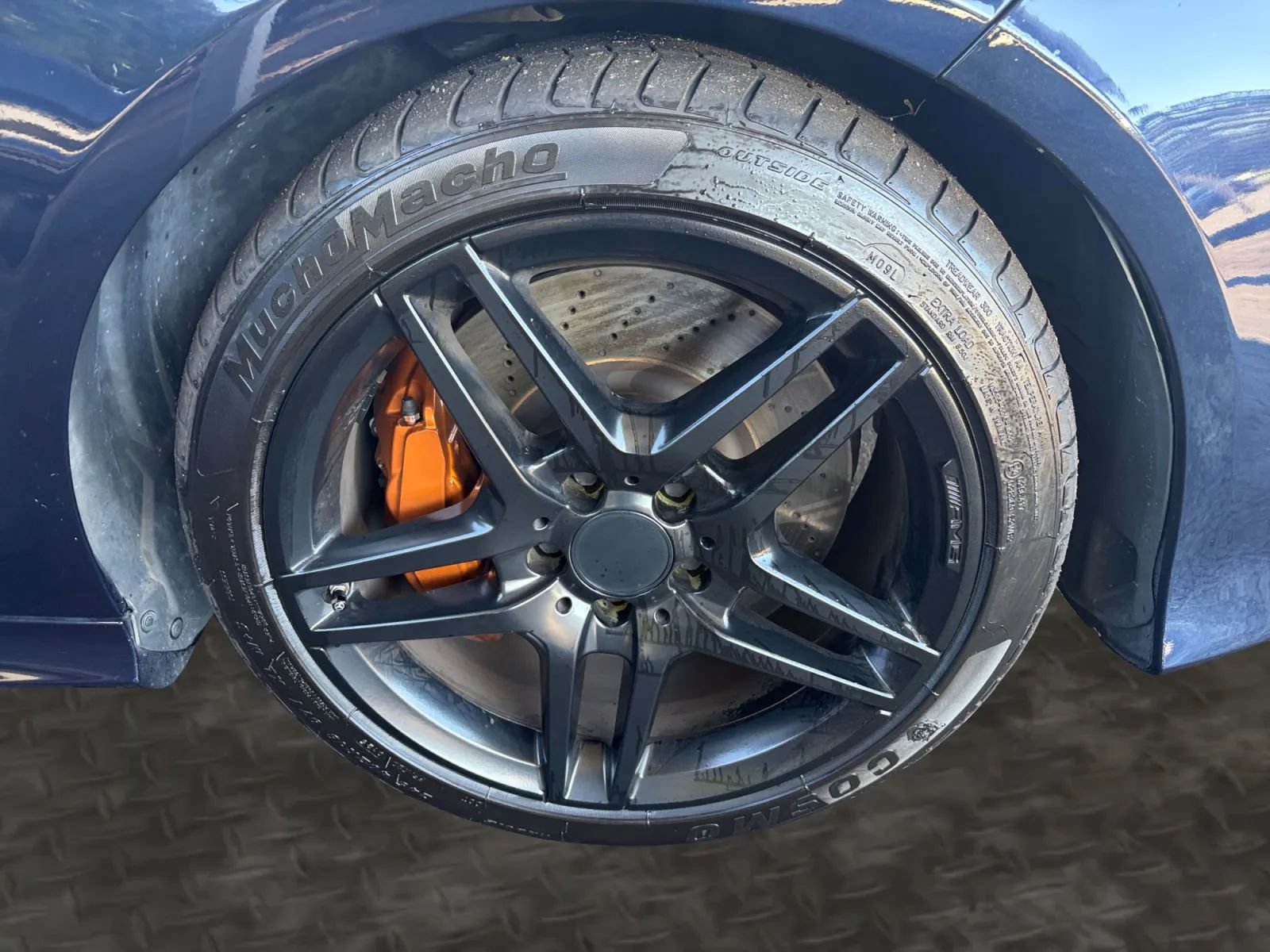 Used 2014 Mercedes-Benz E 550 4MATIC Sedan image 38