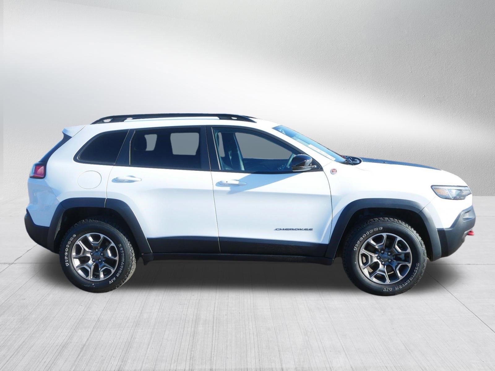 Used 2022 Jeep Cherokee Trailhawk image 8