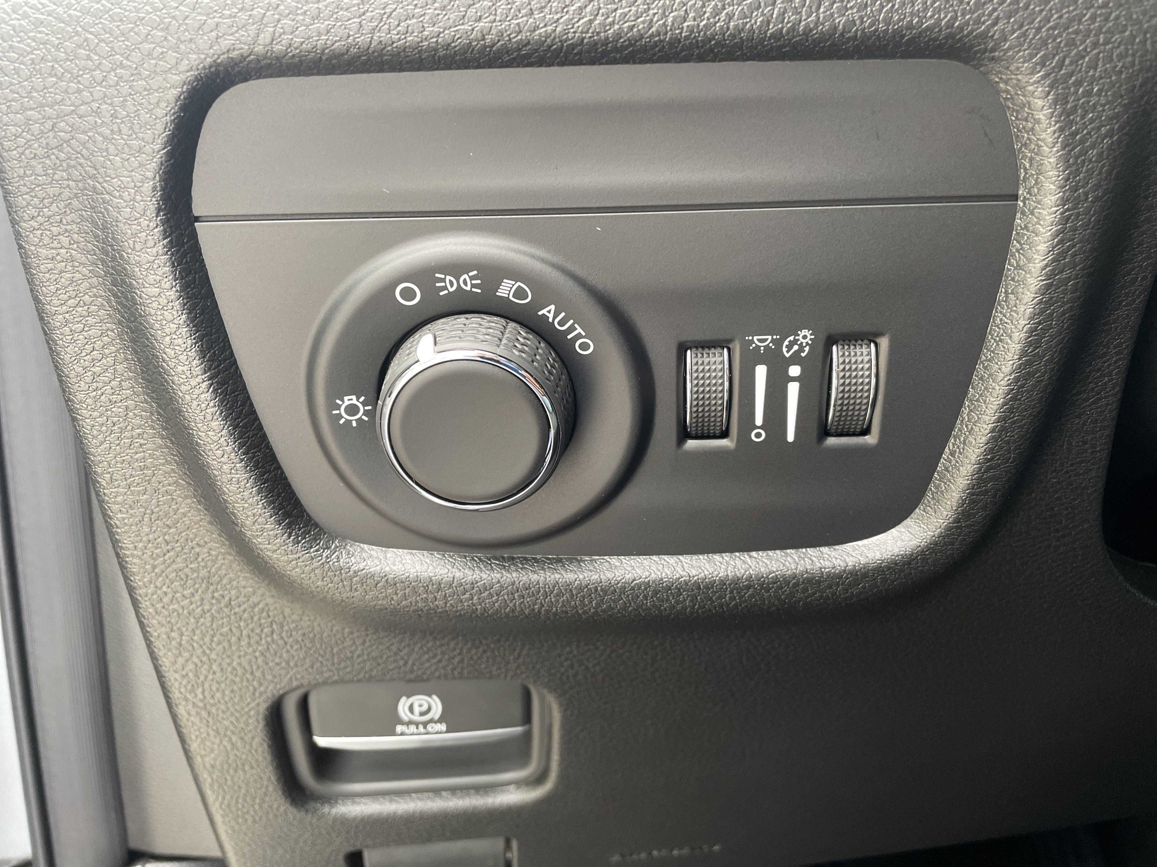 New 2025 Jeep Grand Cherokee Altitude image 41