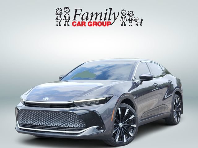 Used 2024 Toyota Crown Platinum