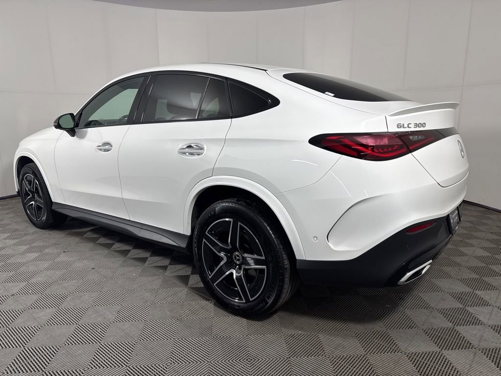 Certified 2025 Mercedes-Benz GLC 300 4MATIC image 4