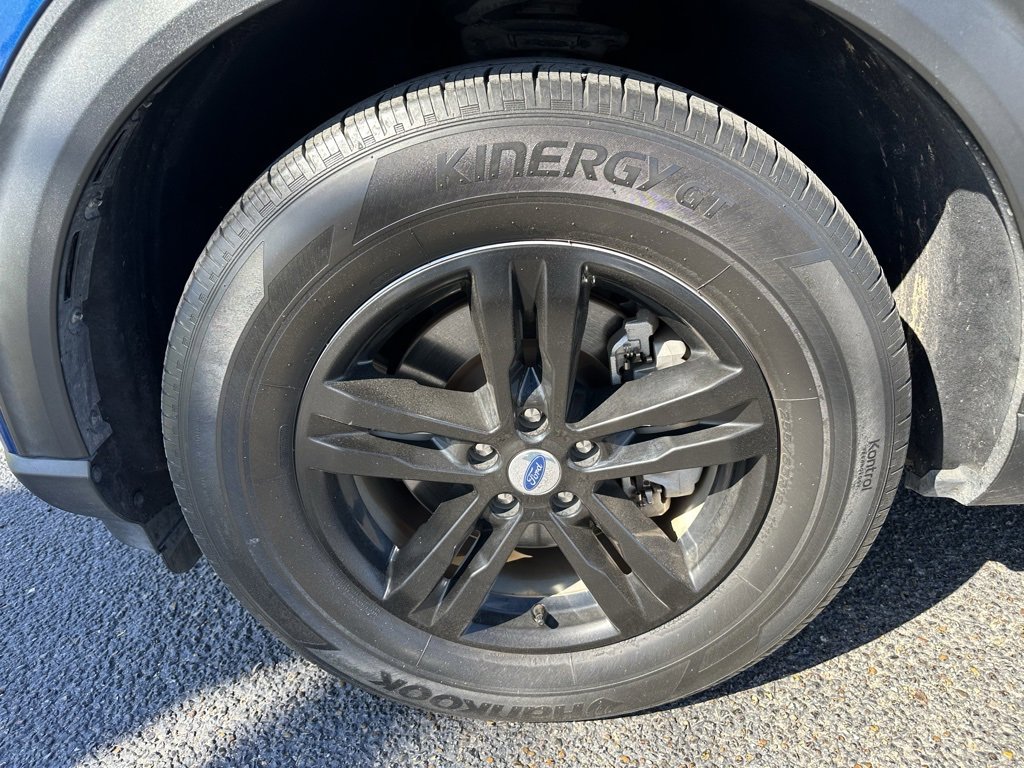 Used 2022 Ford Explorer XLT w/ Class IV Trailer Tow Package image 11