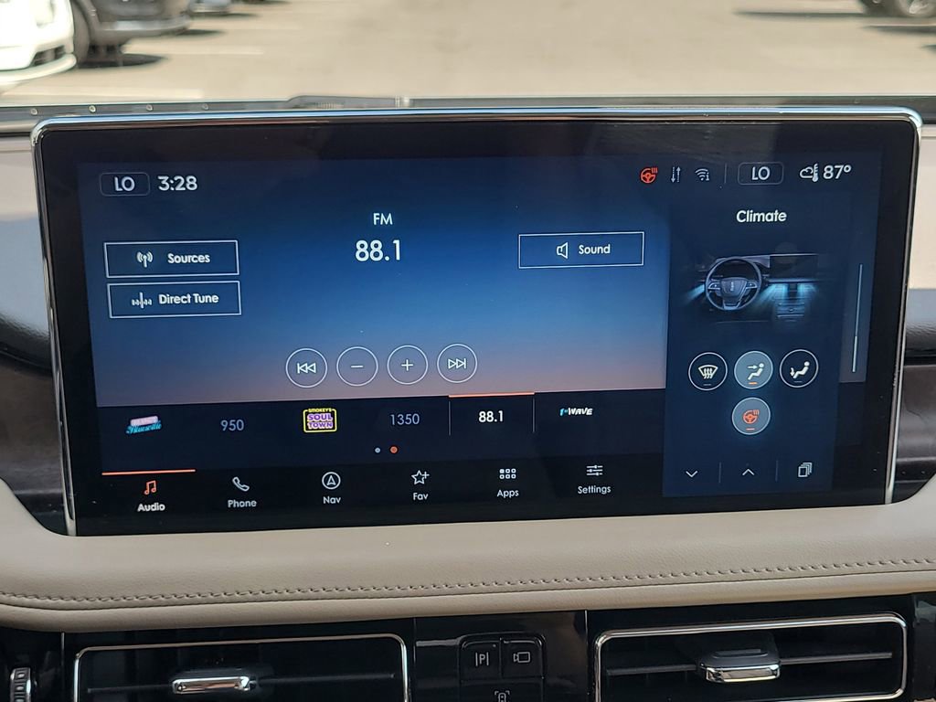 Used 2023 Lincoln Nautilus Reserve image 22