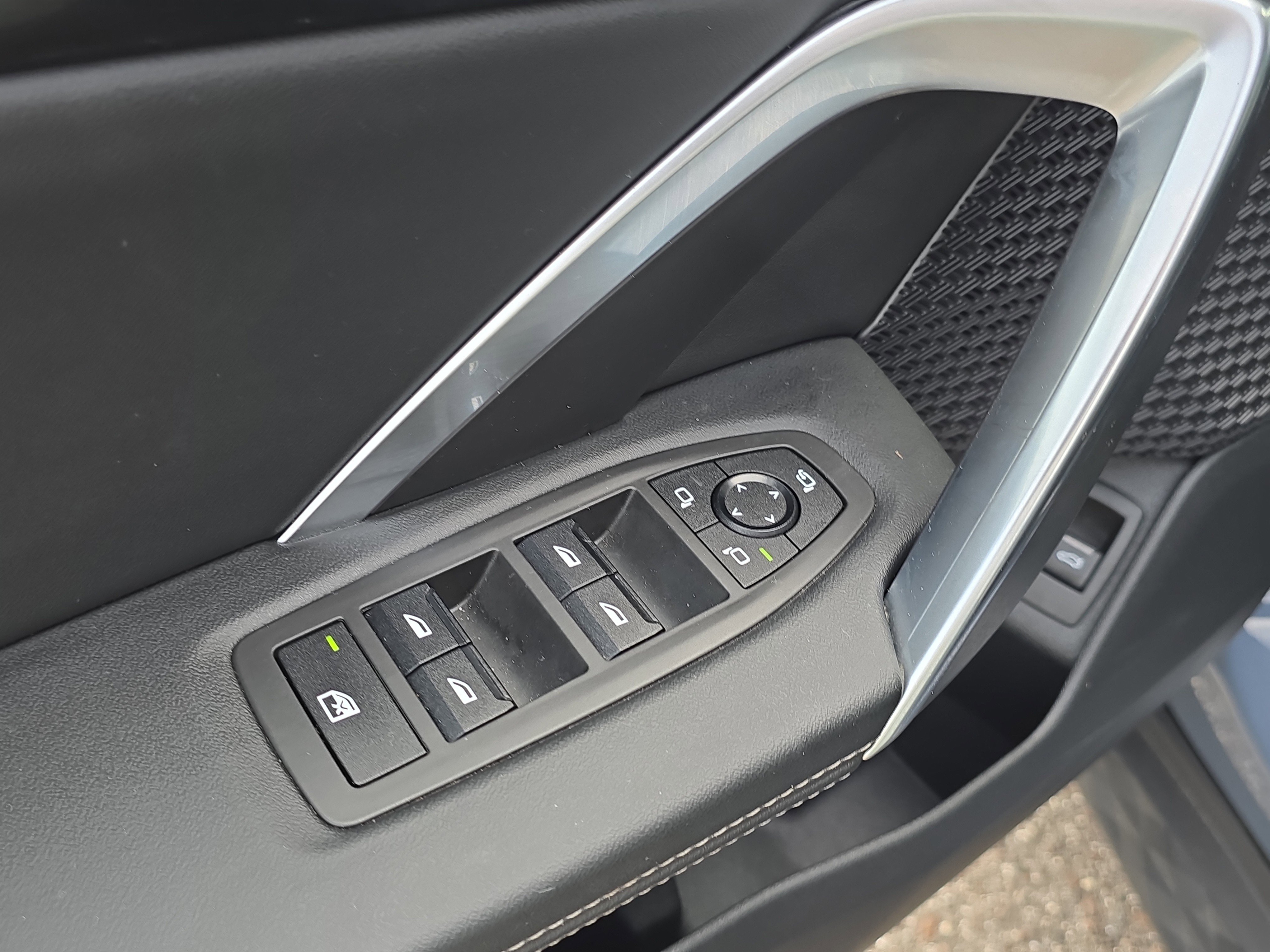 Used 2025 BMW X2 xDrive28i image 19