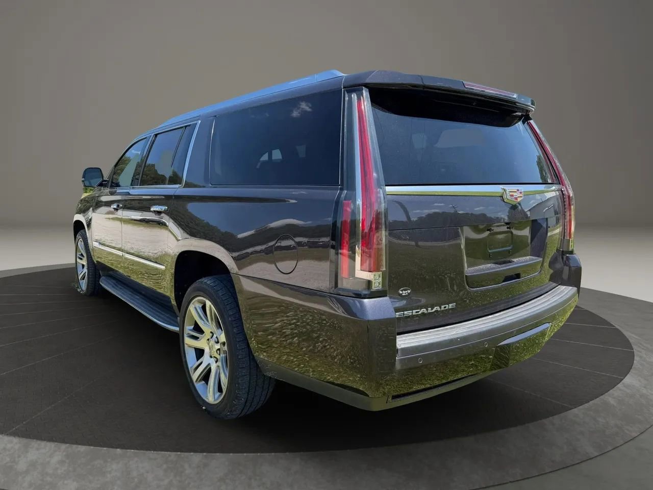 Used 2015 Cadillac Escalade ESV Premium AWD/4WD image 3