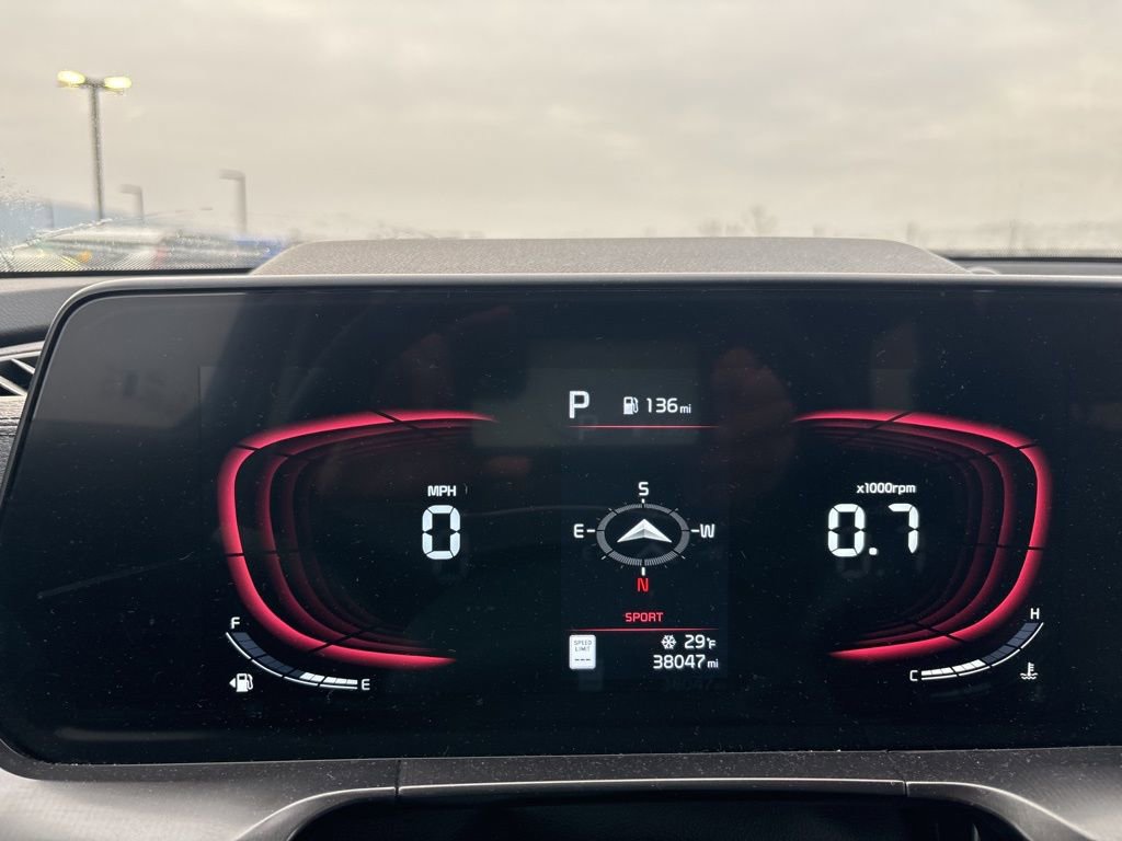 Used 2023 Kia Telluride S w/ S Sunroof Package image 9