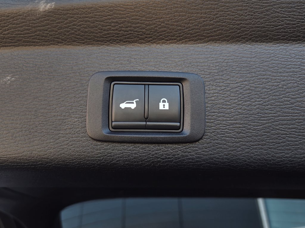 Used 2023 Mitsubishi Outlander SEL FWD image 37