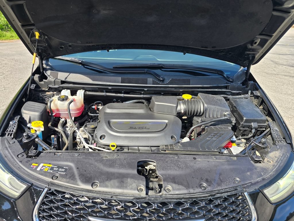 Used 2024 Chrysler Pacifica Touring-L FWD image 20