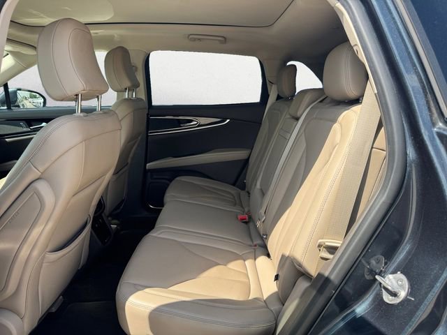 Used 2022 Lincoln Nautilus Reserve image 13