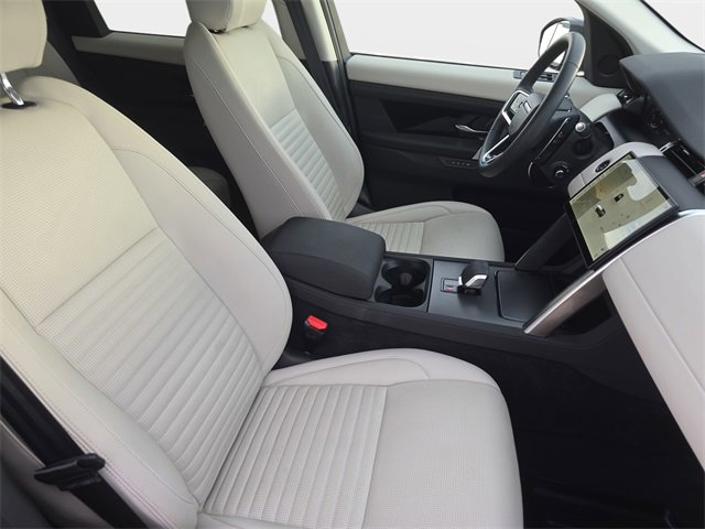 Used 2025 Land Rover Discovery Sport S image 10
