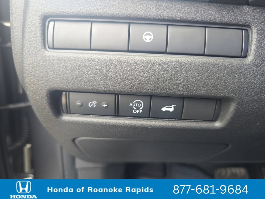 Used 2024 Nissan Rogue SV AWD/4WD image 27