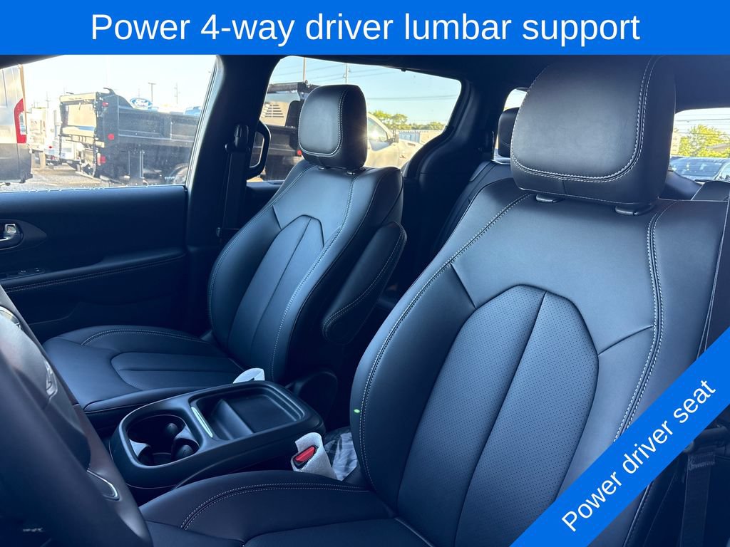 New 2027 Chrysler Pacifica Select FWD image 18