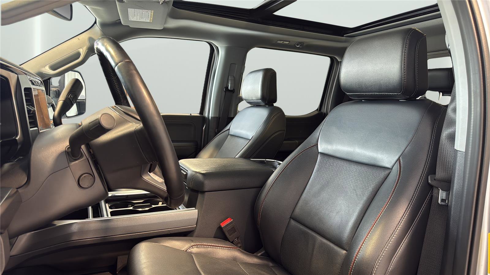 Certified 2024 Ford F250 Lariat w/ Sport Appearance Package image 10
