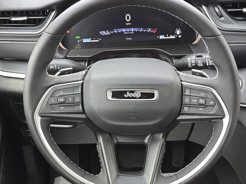 New 2025 Jeep Grand Cherokee L Altitude image 27