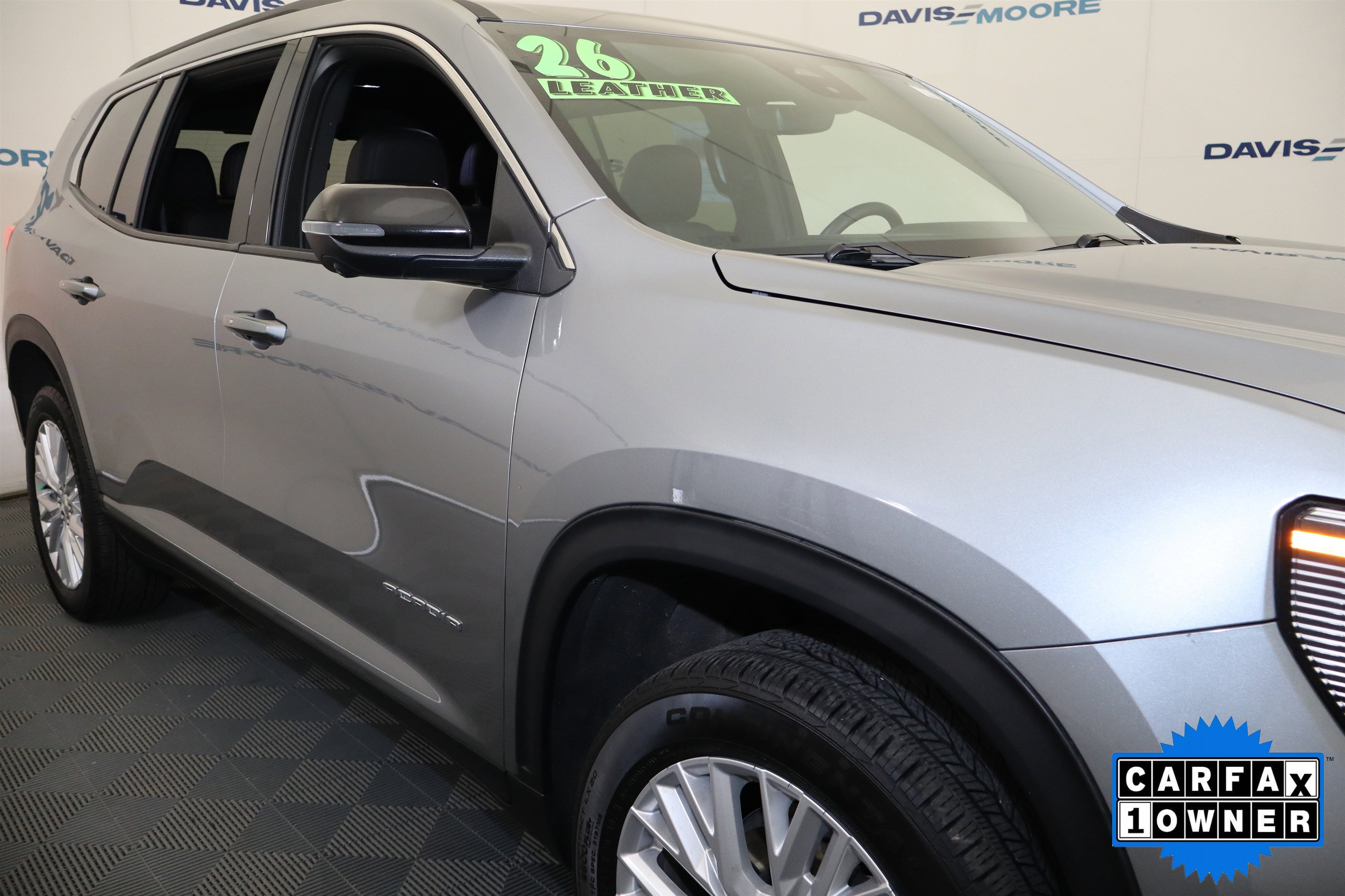 Used 2026 GMC Acadia Elevation w/ Elevation Premium Package AWD/4WD image 4