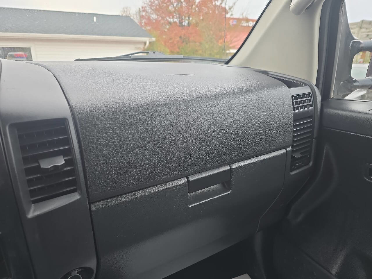 Used 2014 Nissan Titan SV w/ SV Premium Utility Package image 25