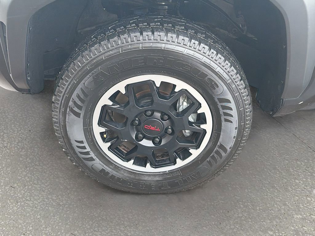 Used 2024 Toyota Tacoma TRD Off-Road image 38