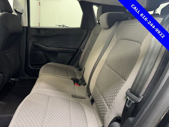 Used 2022 Ford Escape SE w/ Cold Weather Package image 7