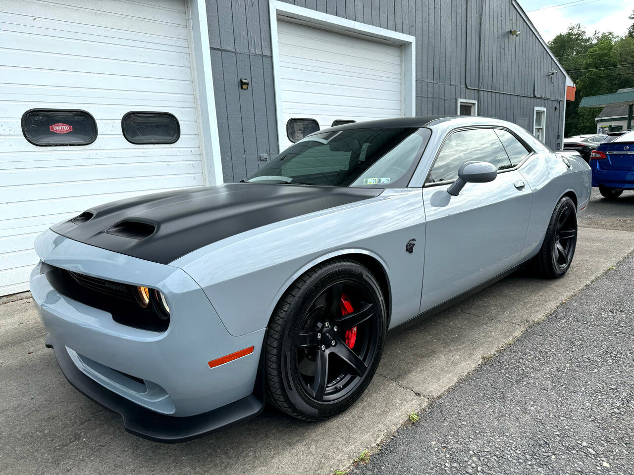 Used 2022 Dodge Challenger SRT Hellcat image 1