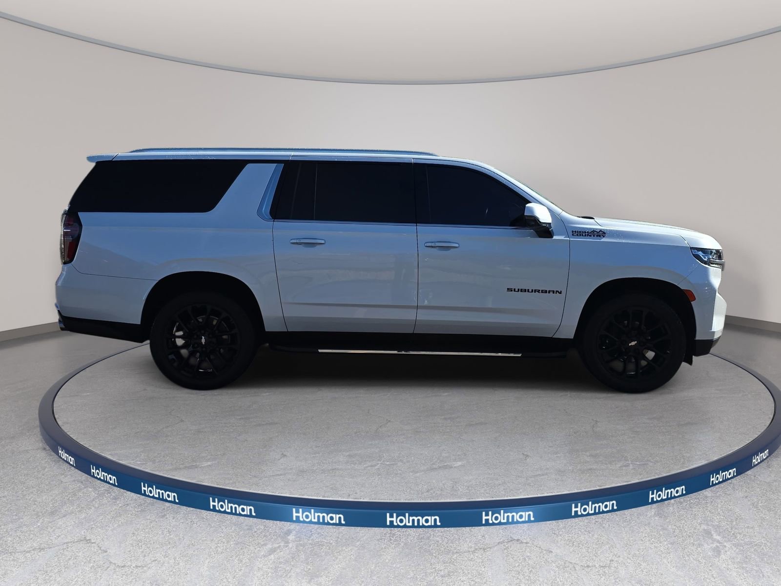 Used 2023 Chevrolet Suburban High Country AWD/4WD image 5