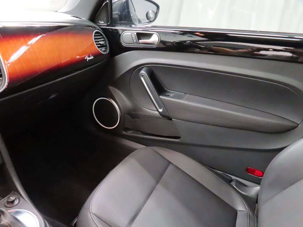 Used 2013 Volkswagen Beetle 2.5 Fender FWD image 20