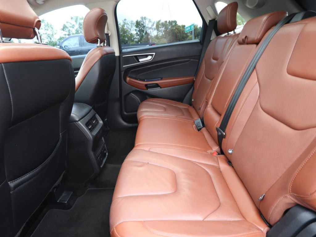 Used 2017 Ford Edge Titanium w/ Equipment Group 301A image 9