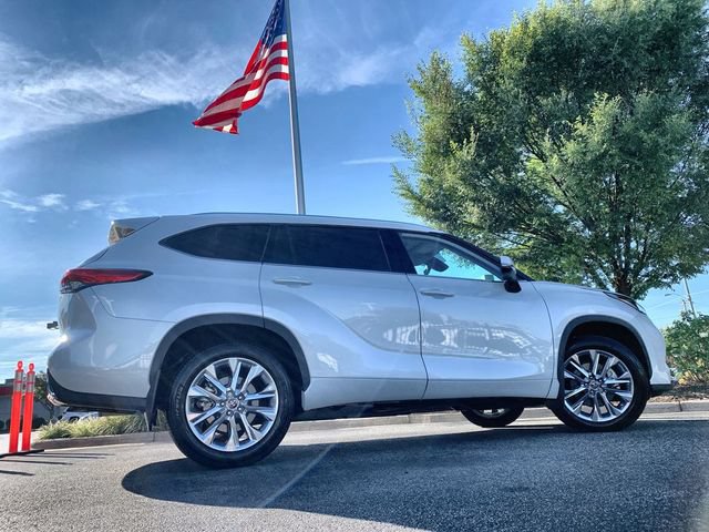 Used 2020 Toyota Highlander Limited AWD/4WD image 9