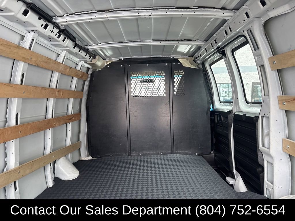 Used 2024 GMC Savana 2500 w/ Driver Convenience Package image 10