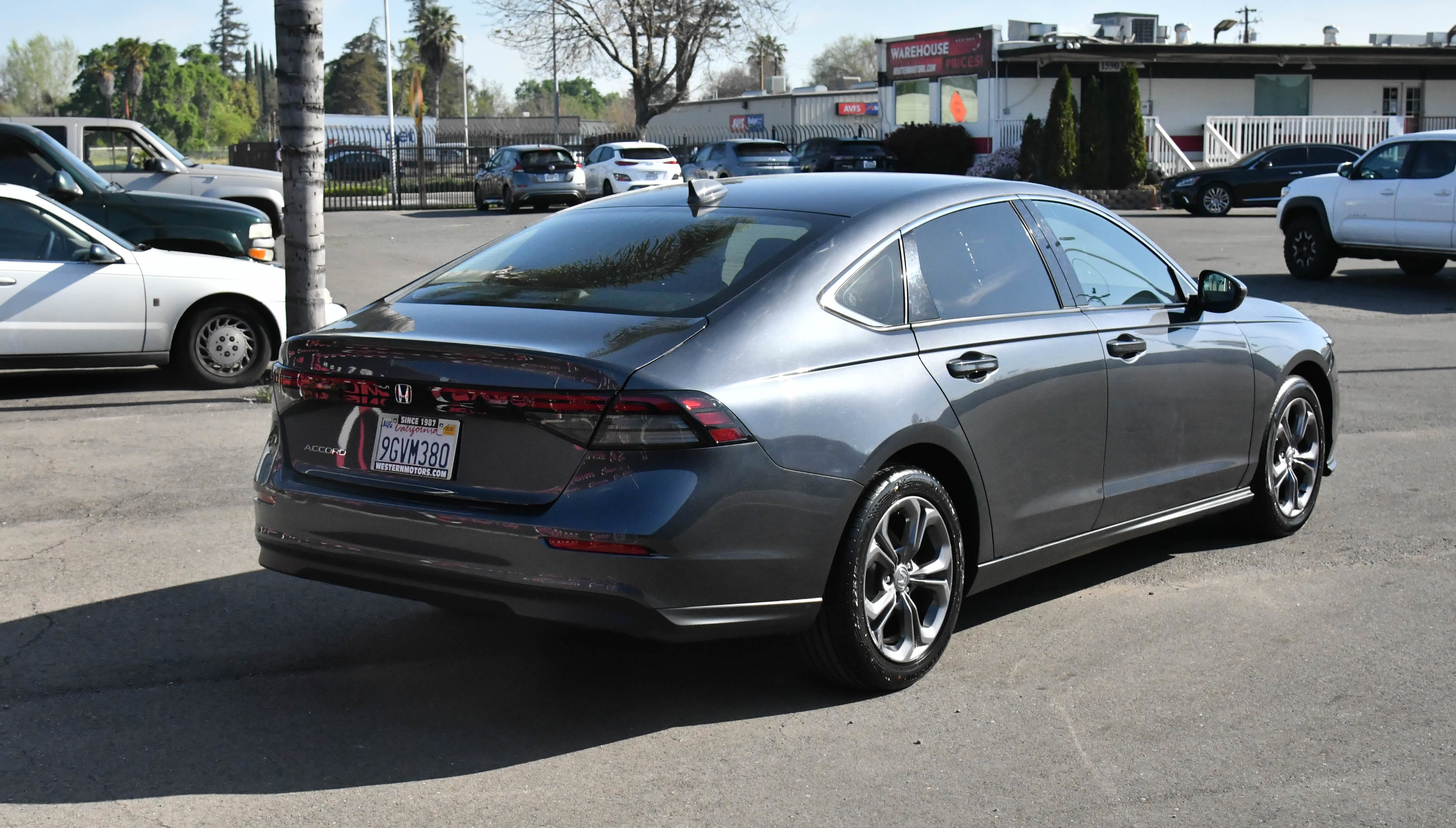 Used 2023 Honda Accord EX image 8