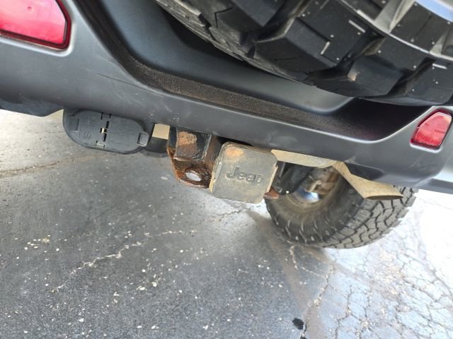 Used 2022 Jeep Wrangler Unlimited Sahara image 6