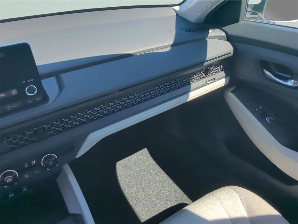 Certified 2024 Honda Accord LX image 17