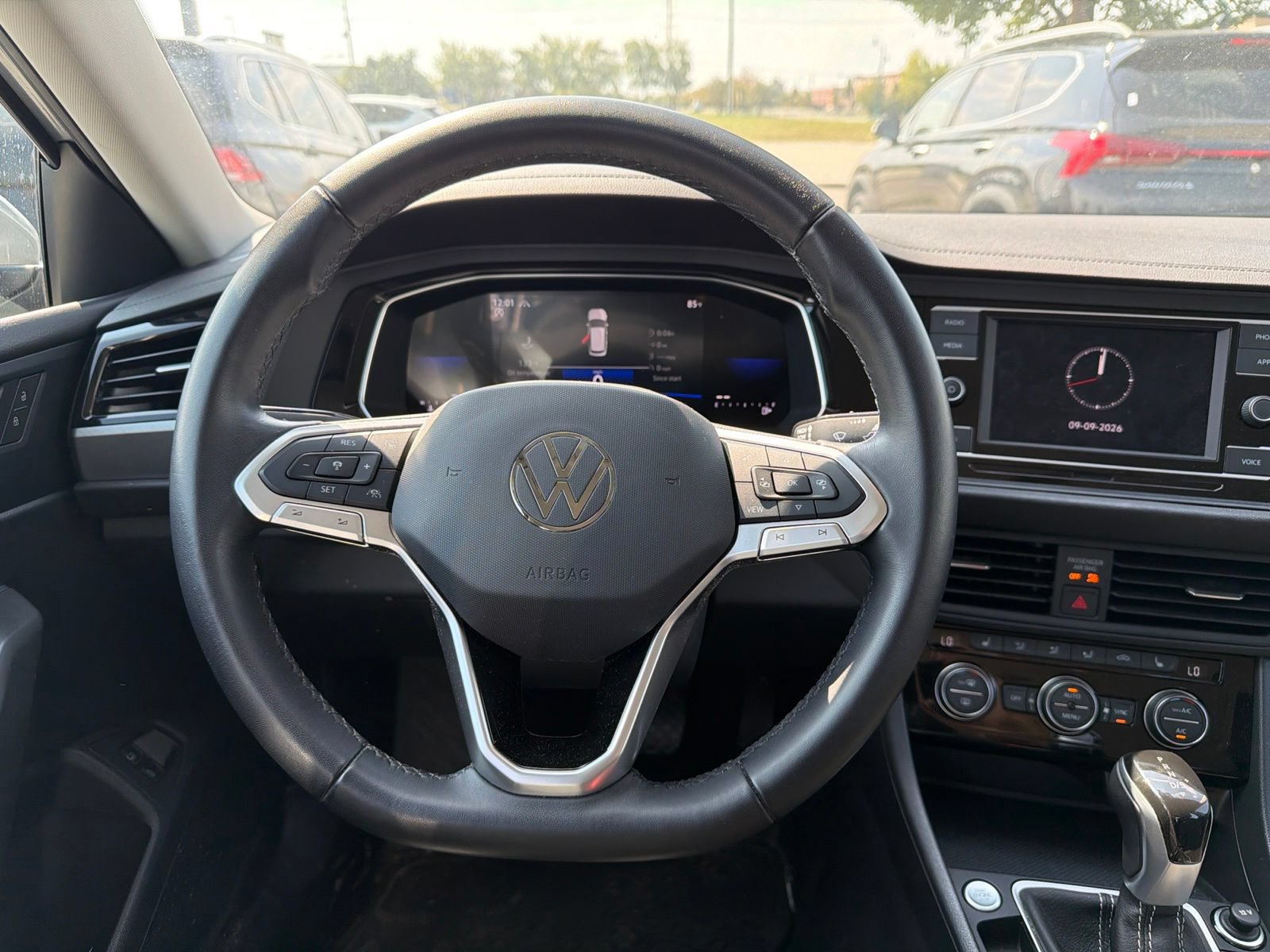 Certified 2023 Volkswagen Jetta SE FWD image 27