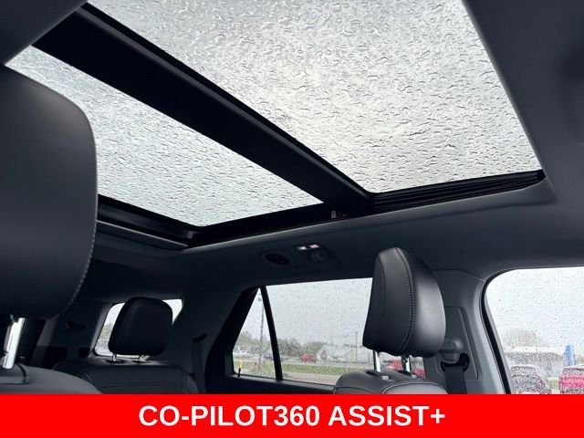 Used 2023 Ford Explorer XLT w/ Equipment Group 202A AWD/4WD image 15