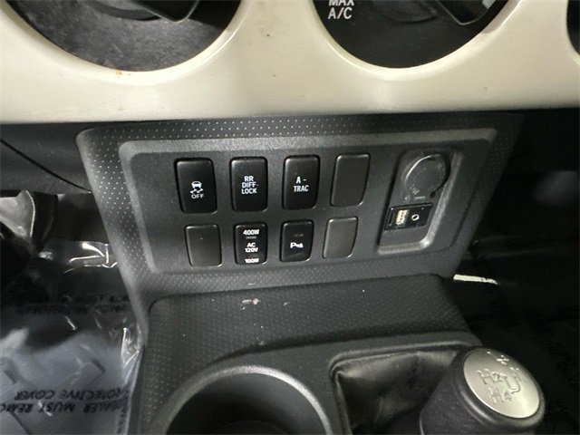 Used 2014 Toyota FJ Cruiser 4WD w/ Upgrade Package image 26