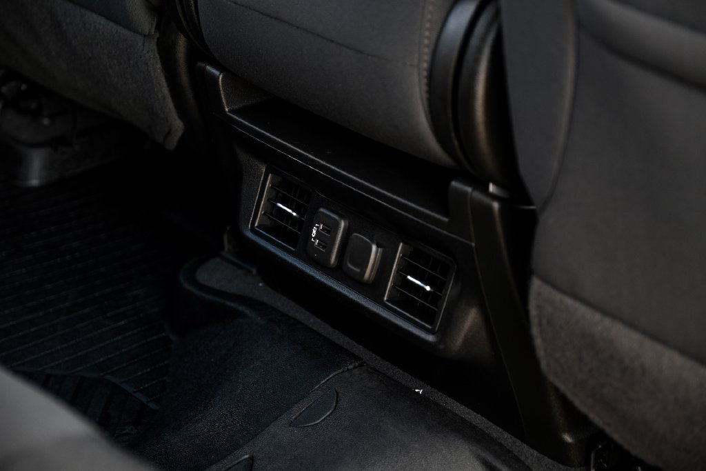 Used 2021 Chevrolet Silverado 1500 LT AWD/4WD image 38