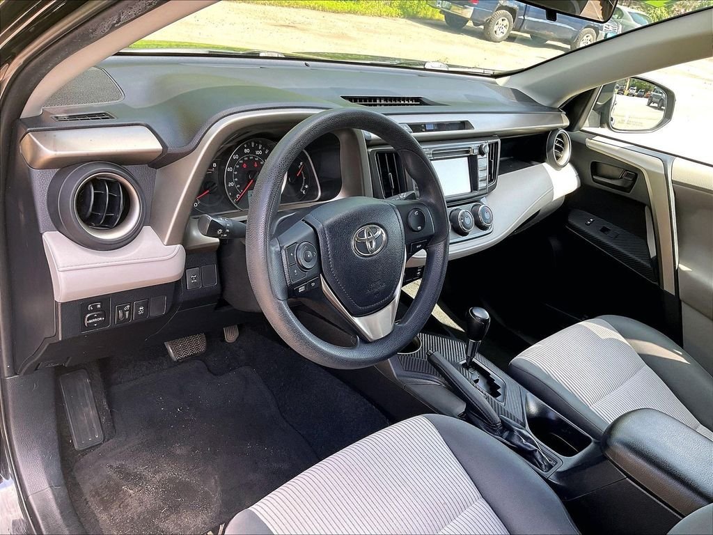 Used 2013 Toyota RAV4 LE AWD/4WD image 8