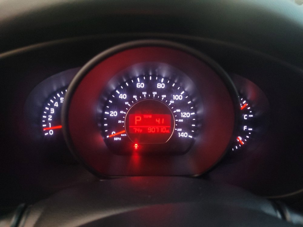 Used 2015 Kia Soul FWD image 23