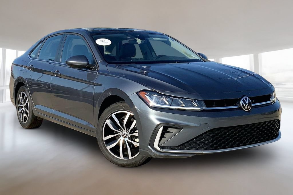 Certified 2025 Volkswagen Jetta SE FWD image 12