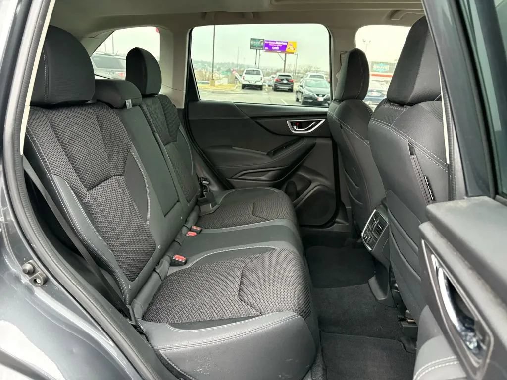 Used 2022 Subaru Forester Premium AWD/4WD image 19