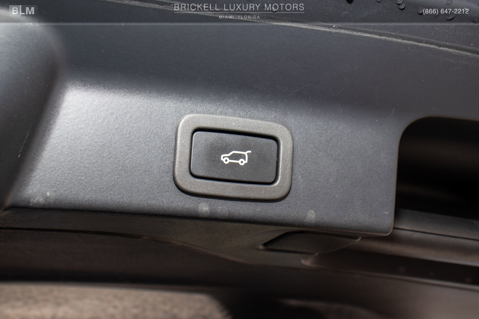 Used 2020 Jaguar F-PACE Prestige image 11