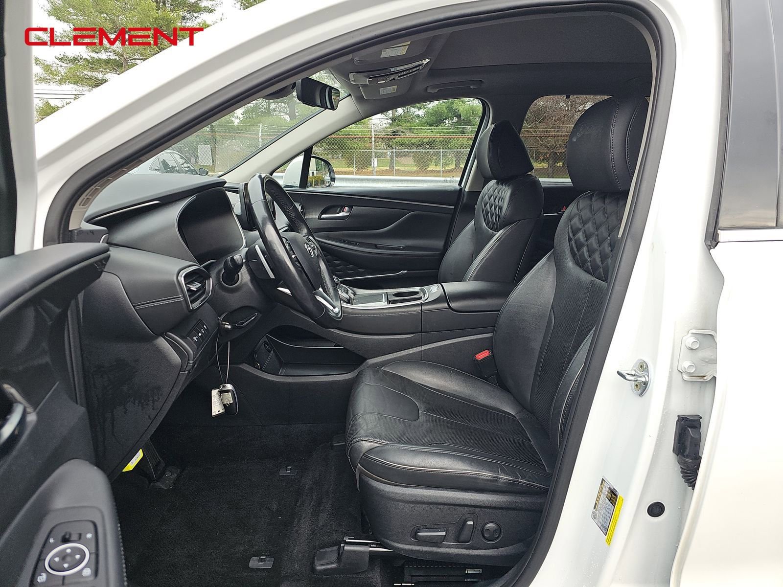 Used 2022 Hyundai Santa Fe SEL Premium image 3