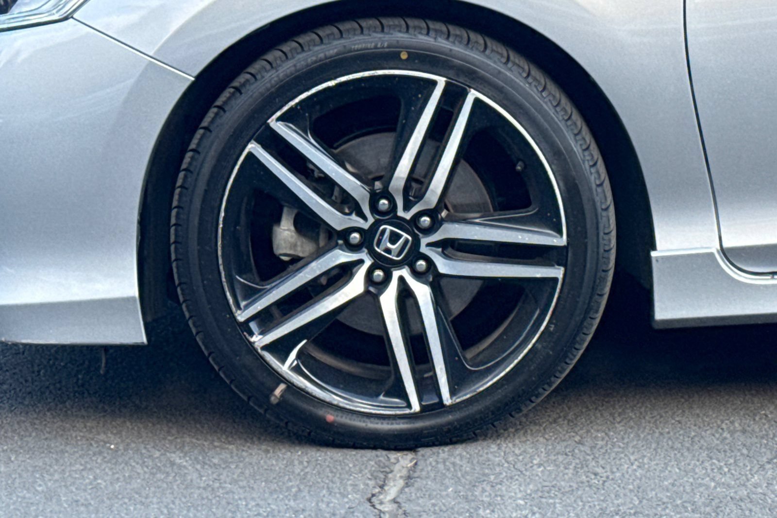 Used 2017 Honda Accord Sport image 24